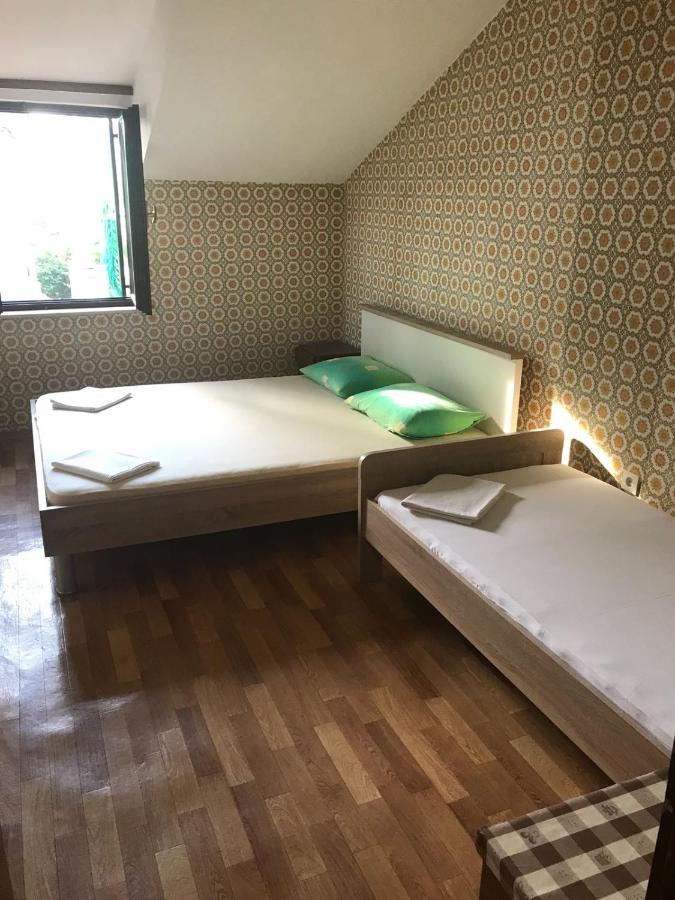 Big 4-Bedroom Apartment Perica, פודסטראנה מראה חיצוני תמונה