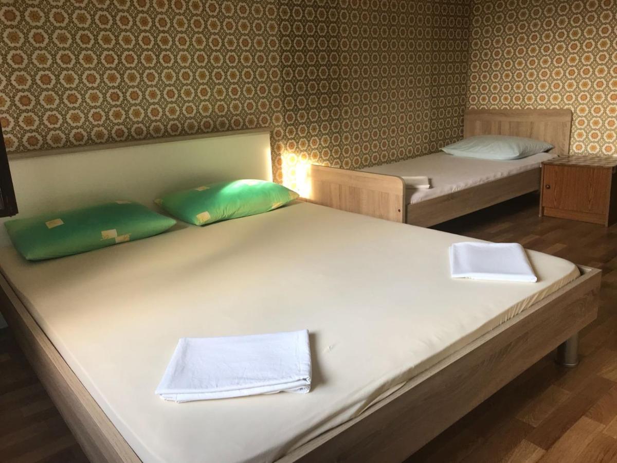 Big 4-Bedroom Apartment Perica, פודסטראנה מראה חיצוני תמונה